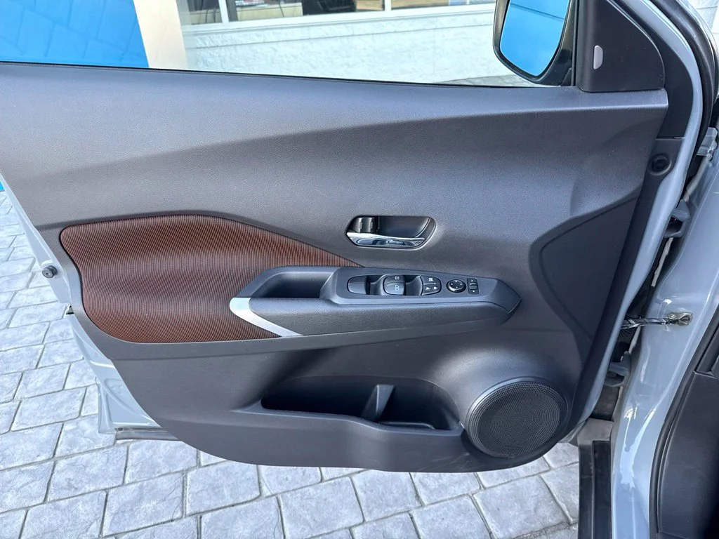 Used 2021 Gray Nissan SR image 28