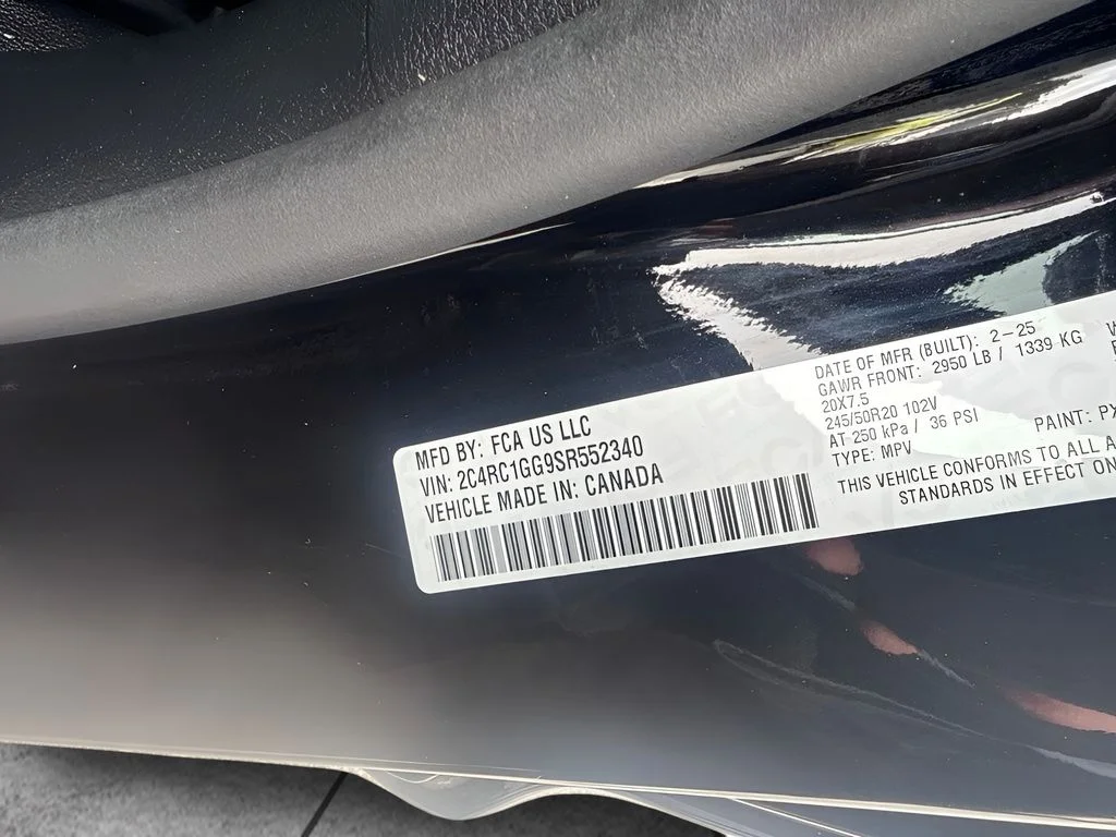 Used 2025 Black Chrysler Limited image 33