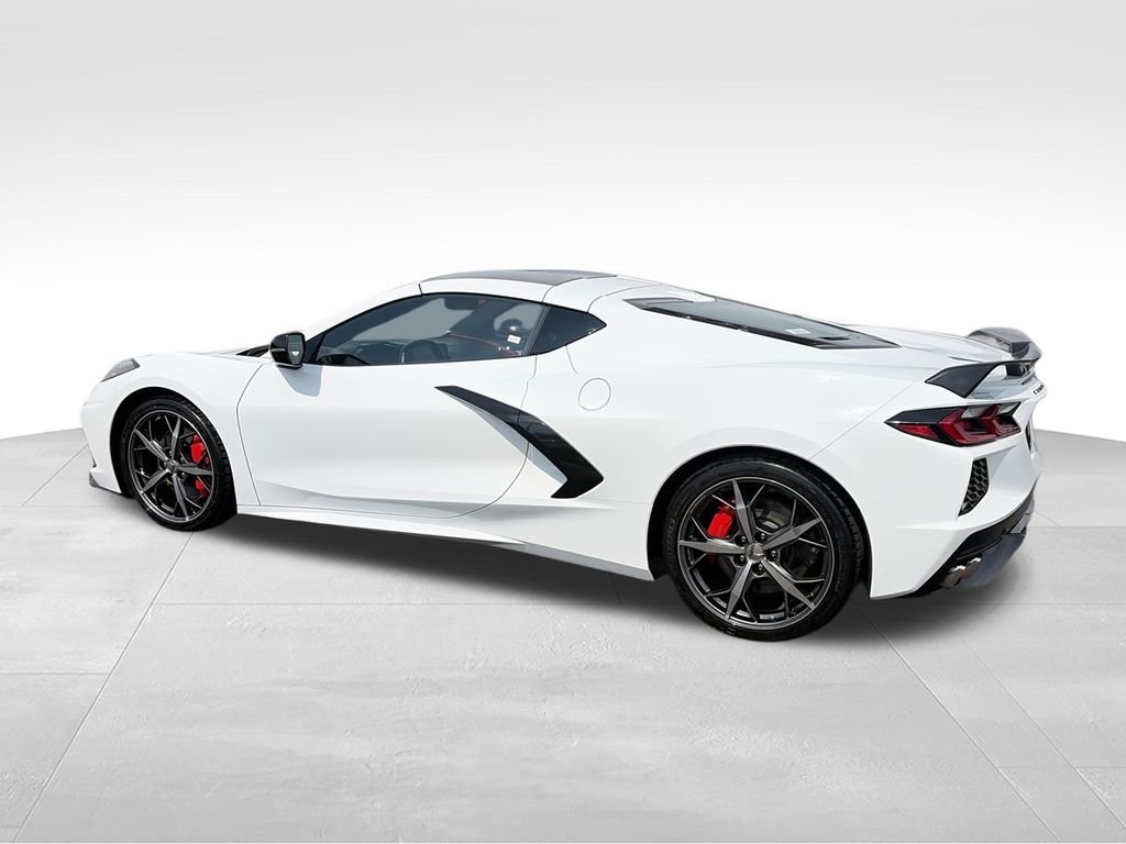 Used 2020 White Chevrolet Stingray image 6