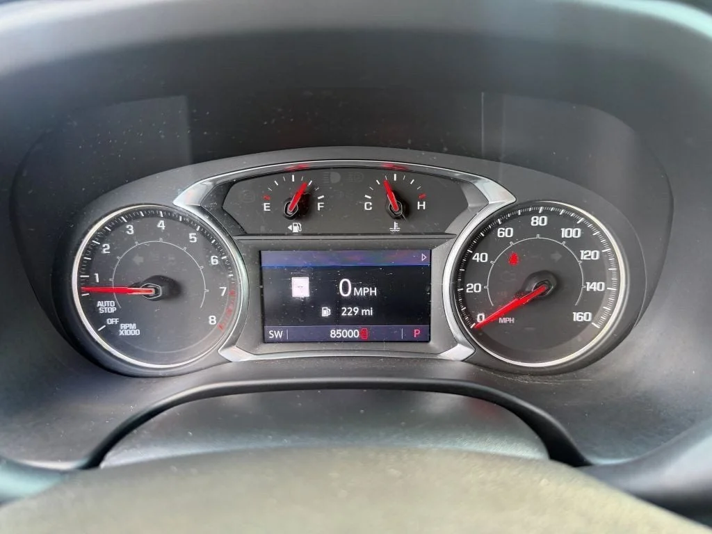 Used 2020 Summit White GMC FWD 4dr SLT w/ Upgraded 3.6-Liter DOHC V6 Engine image 15