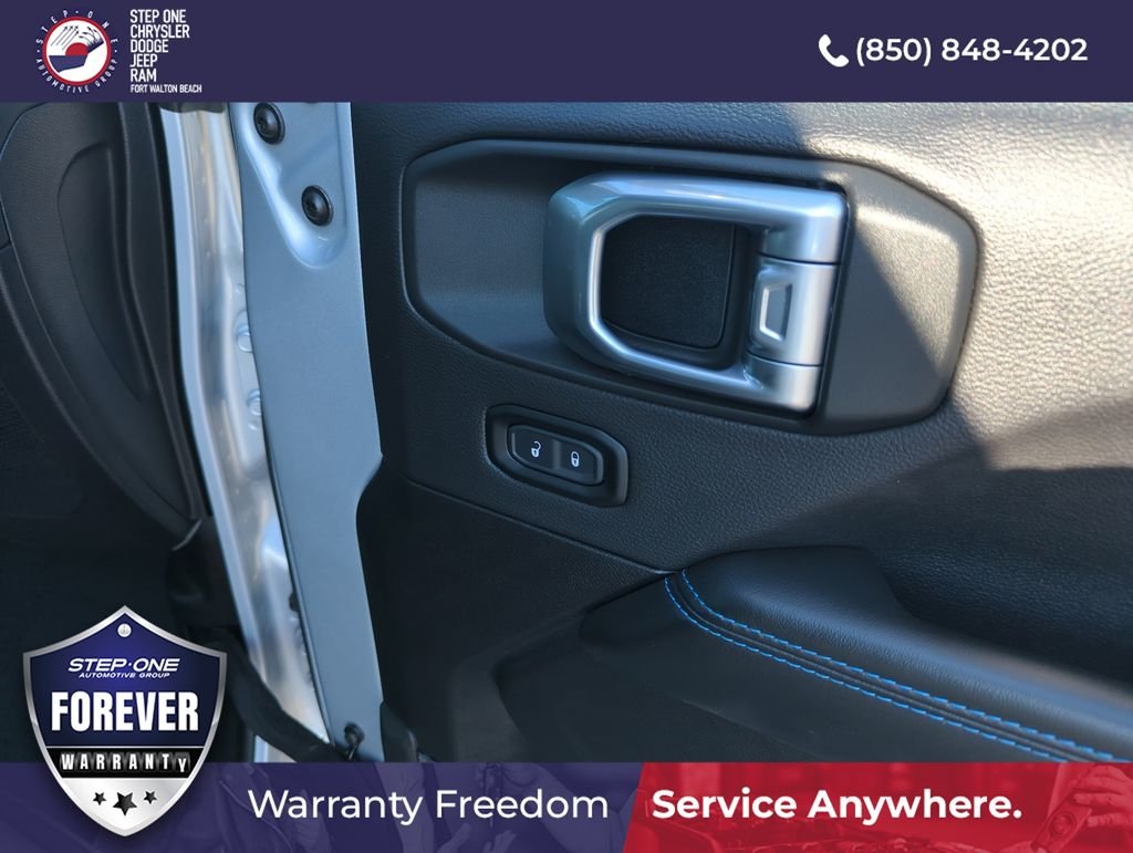Used 2024 Silver Jeep High Altitude 4xe image 29