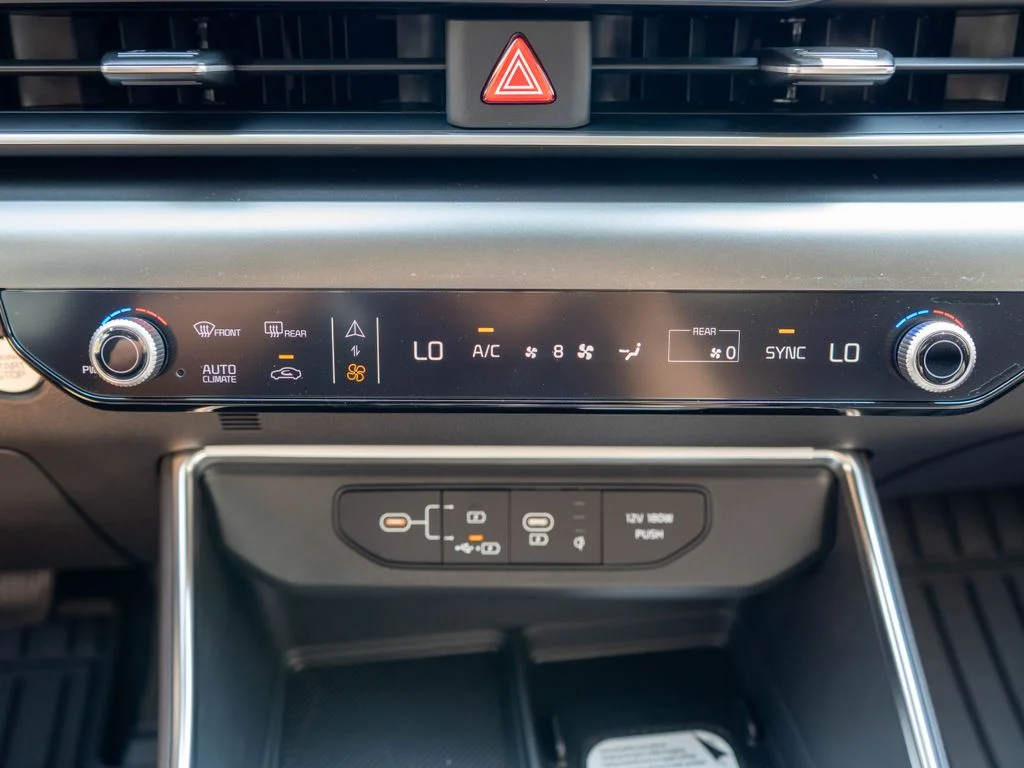 New 2027 Snow White Pearl Kia SX image 29