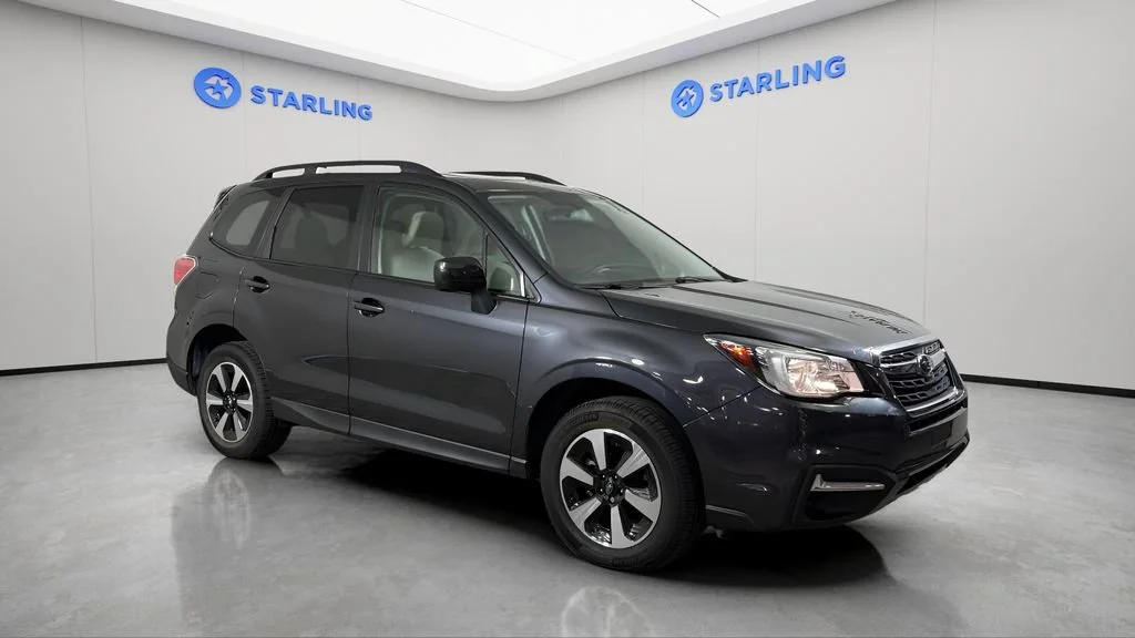 Used 2017  Subaru Premium image 13