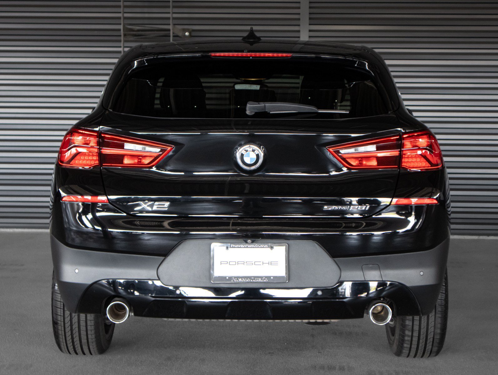 Used 2020 Jet Black BMW sDrive28i image 13