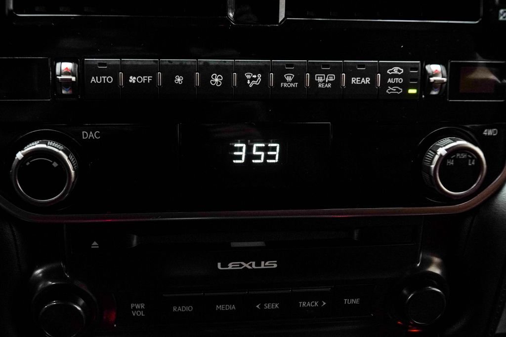 Used 2023 Black Lexus 460 image 29