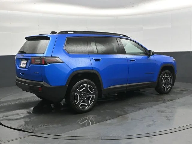New 2026 Hydro Blue Pearl-Coat Exterior Paint Jeep Laredo image 4