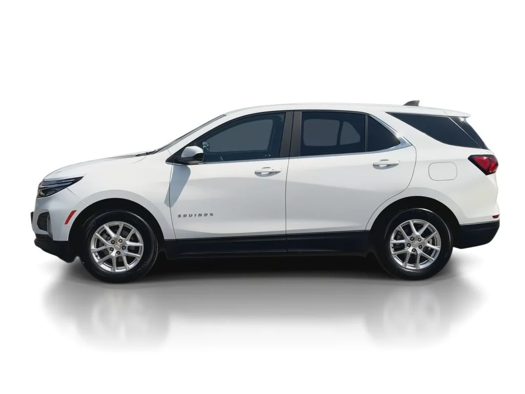 Used 2022 White Chevrolet LT image 5