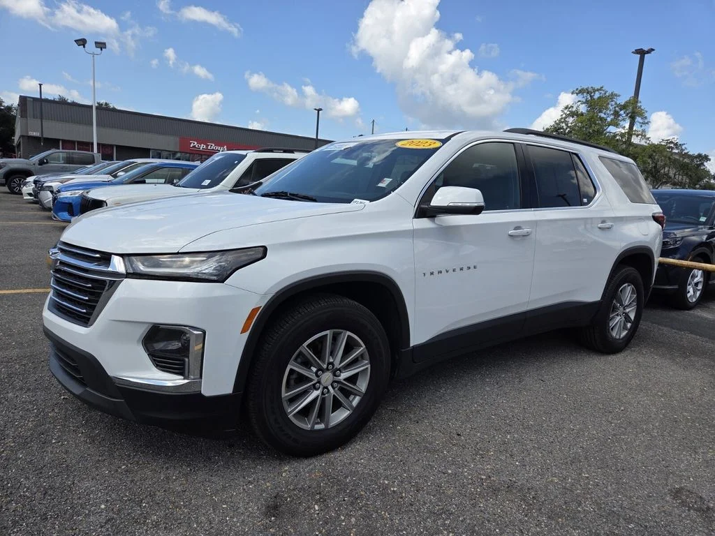 2023 Chevrolet Traverse LT Leather