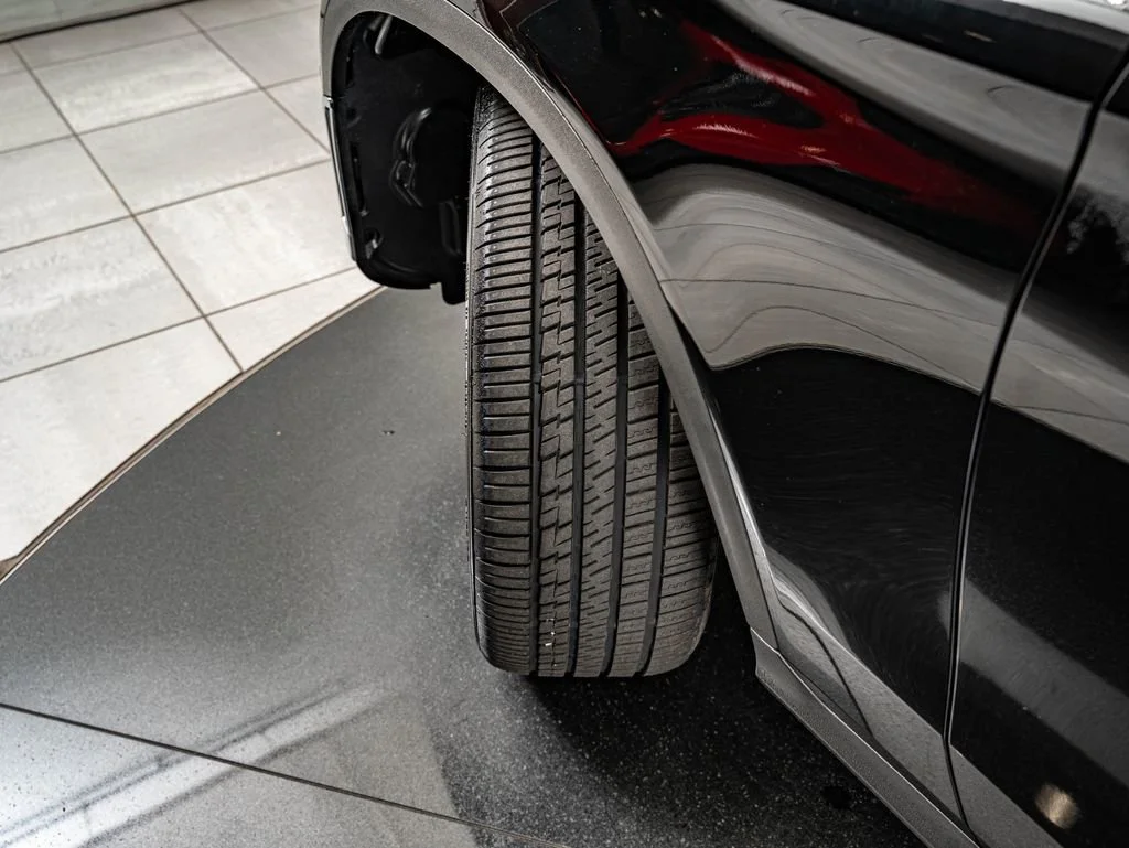 Used 2022 Black Mercedes-Benz GLC 300 image 39