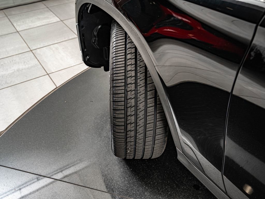 Used 2022 Black Mercedes-Benz GLC 300 image 39