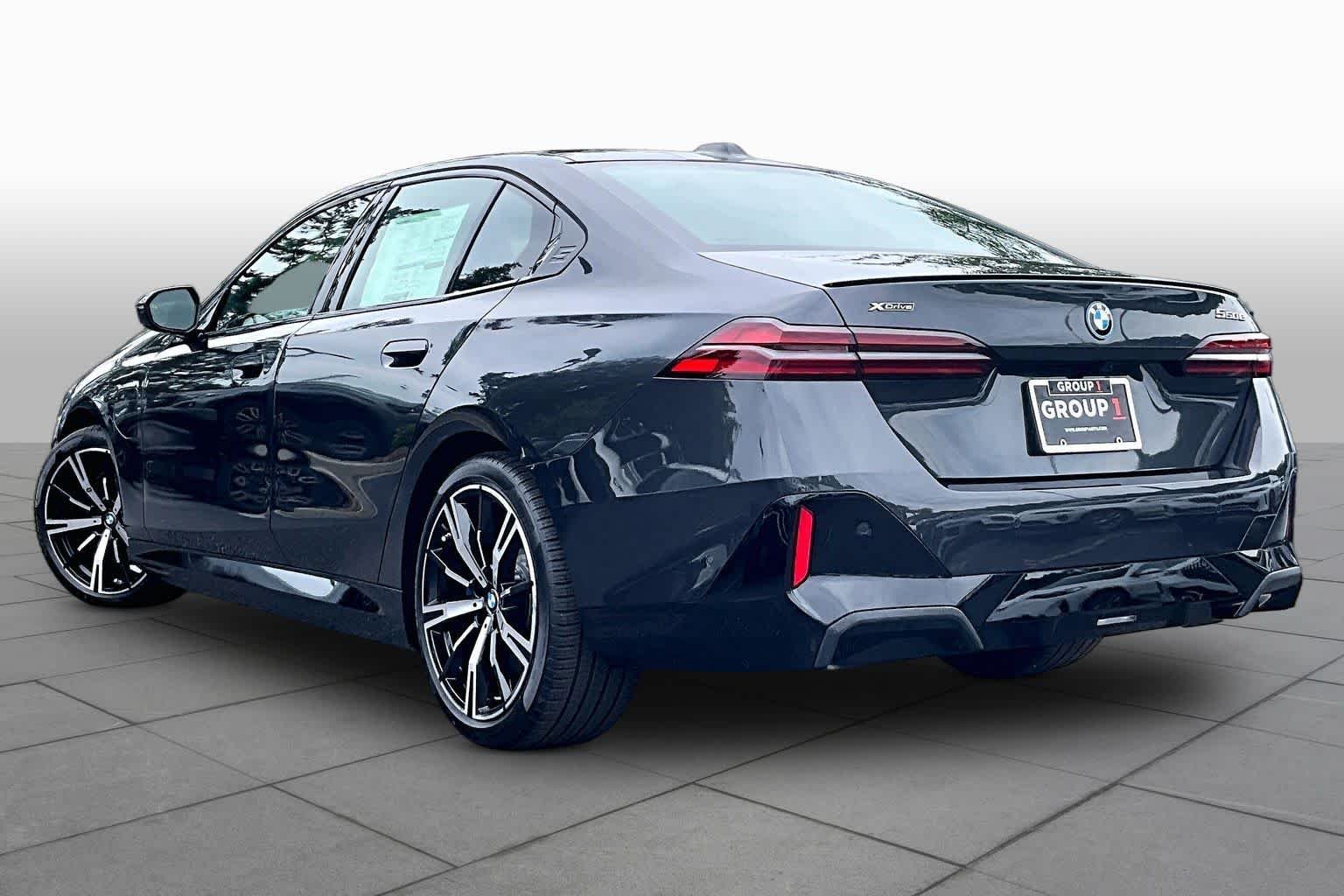 New 2026 Dark Graphite Metallic BMW 550e xDrive image 12