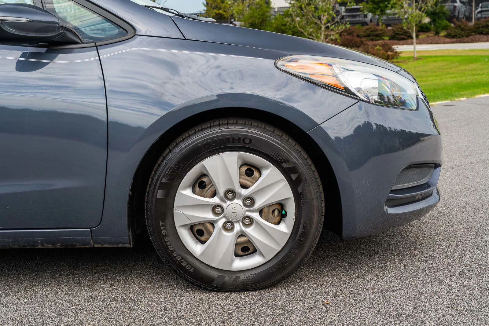 Used 2015  Kia LX image 8