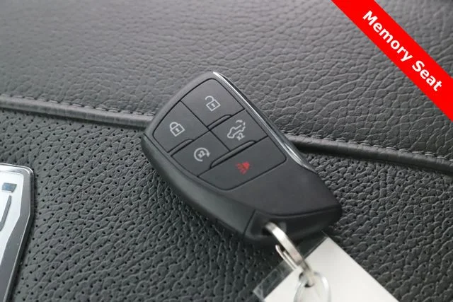 Used 2025 Black GMC Denali image 3