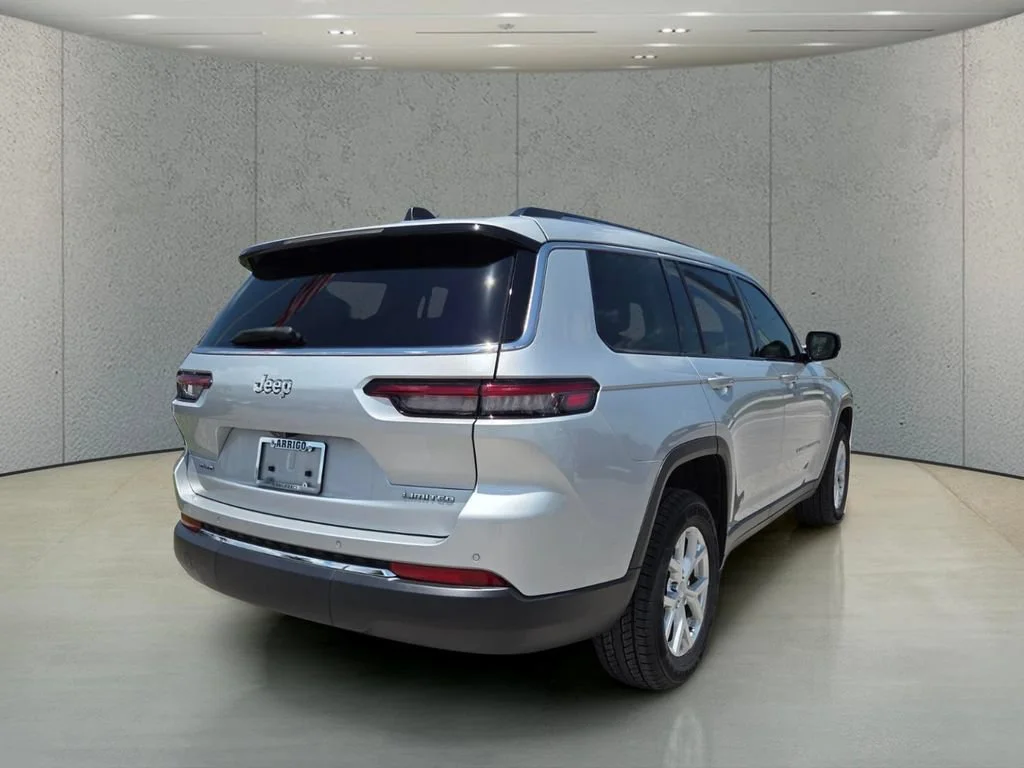 Certified Used 2023 Silver Zynith Jeep Limited image 4
