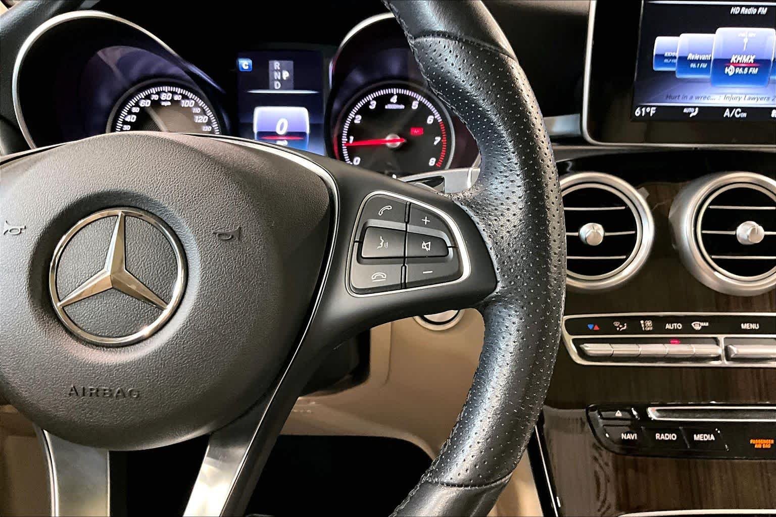 Used 2019 Polar White Mercedes-Benz GLC 300 image 22
