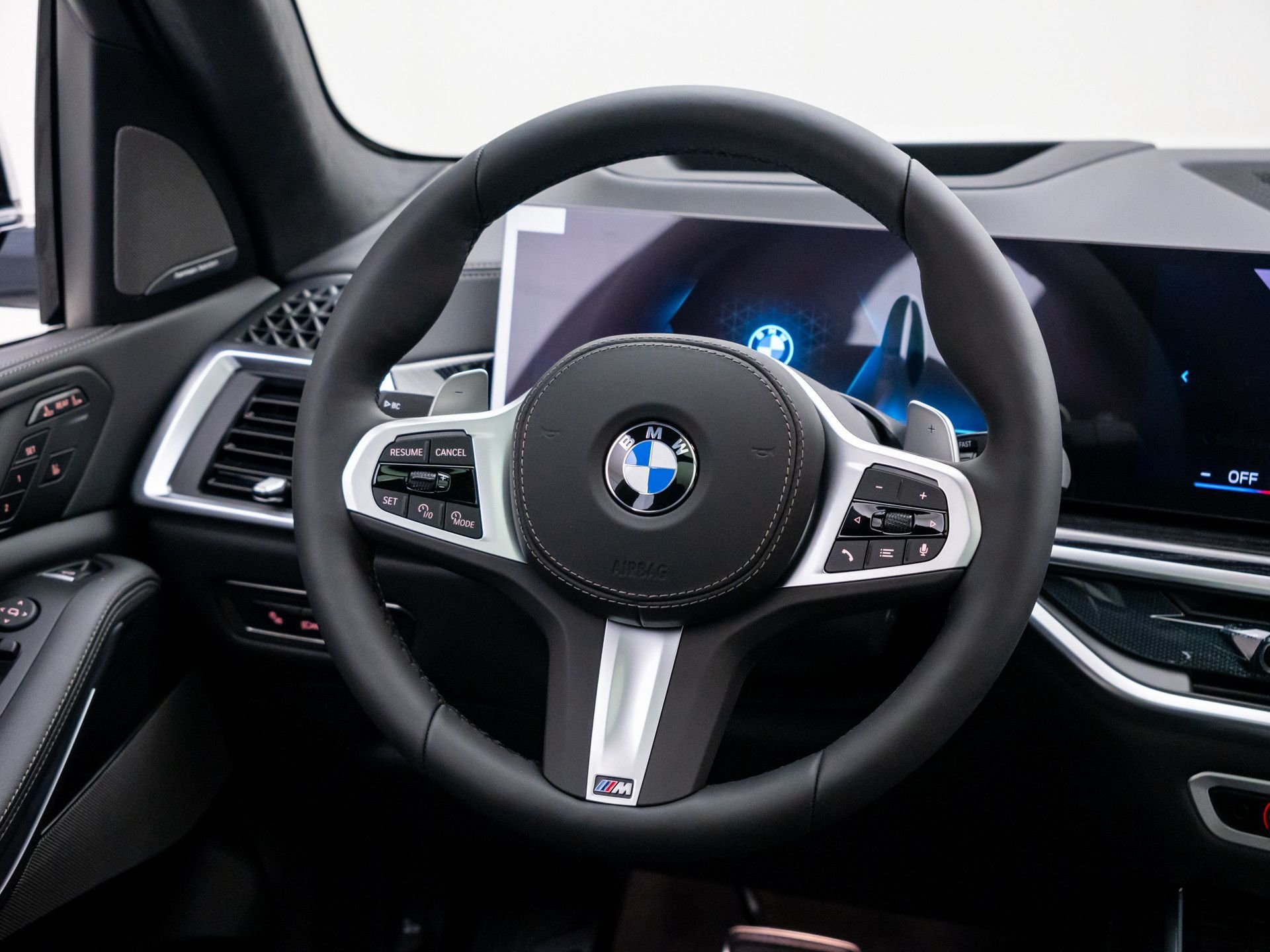 New 2027 Mineral White Metallic BMW xDrive40i image 12