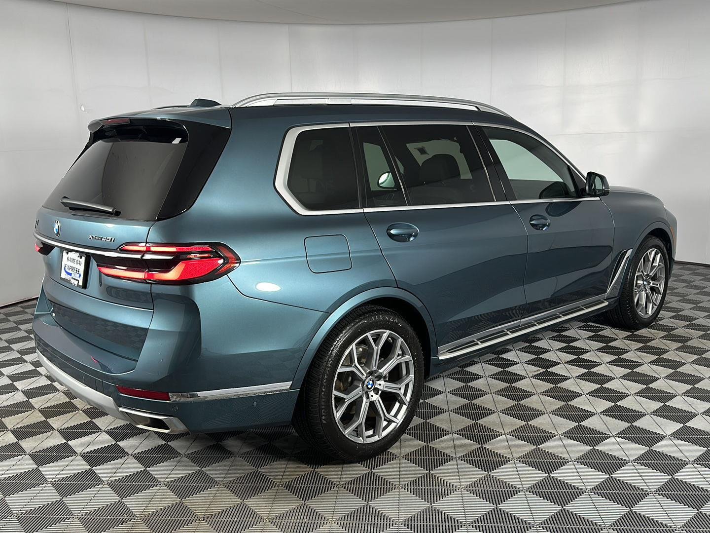 Used 2024 Blue Ridge Mountain Metallic BMW xDrive40i image 20