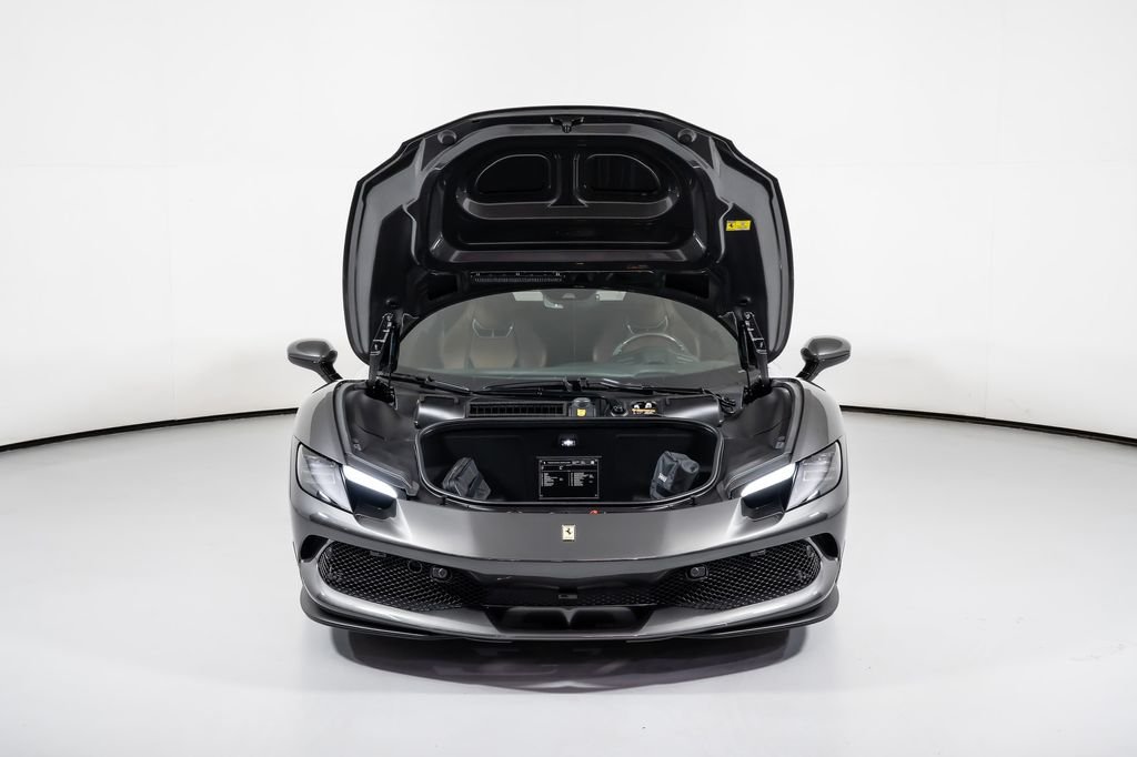 Used 2023 Gray Ferrari  image 8