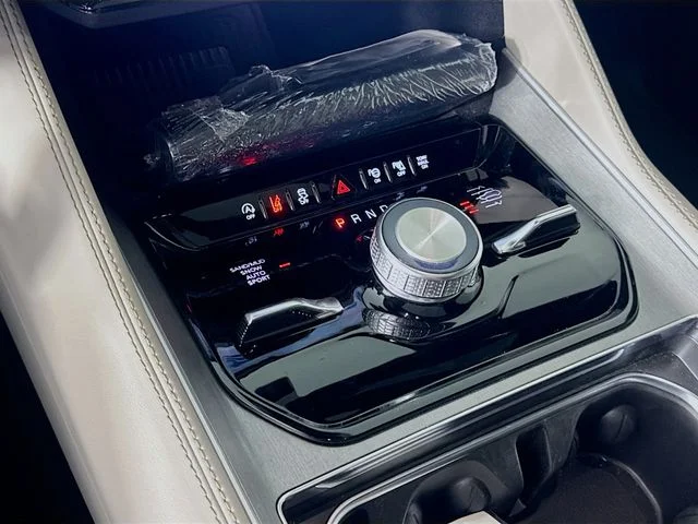 New 2026 High Gloss Black Exterior Paint Jeep Limited Altitude image 17