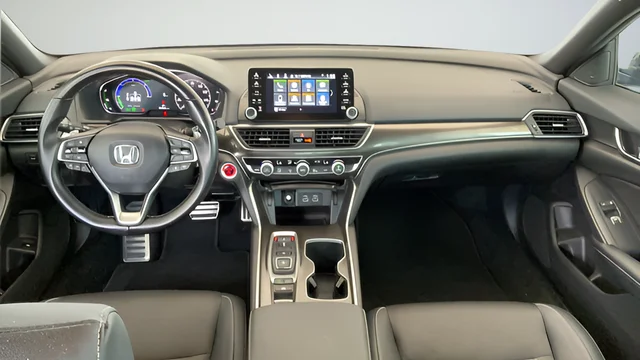Used 2022  Honda Sport image 6
