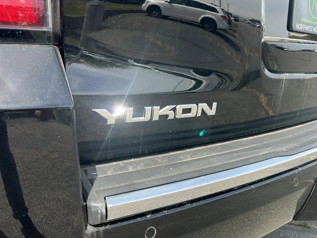 Used 2018 Onyx Black GMC Denali image 37