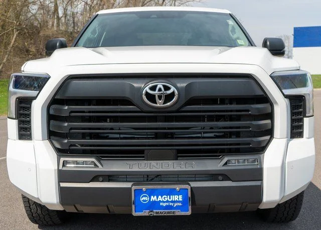 Used 2023 White Toyota SR5 image 3