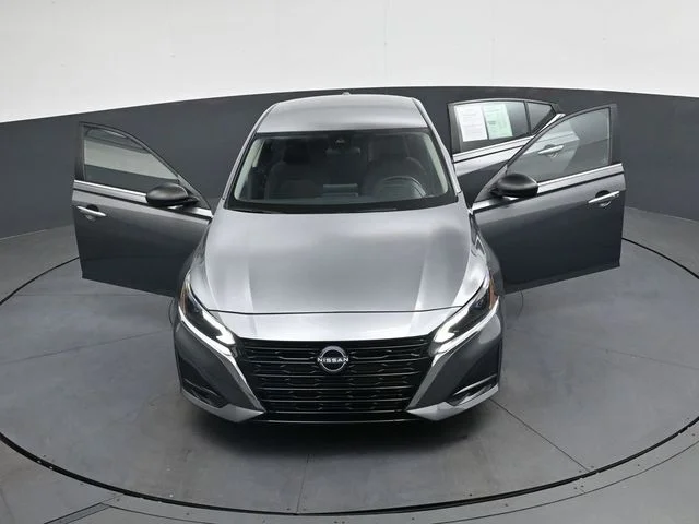 Used 2024 Gun Metallic Nissan 2.5 SV image 39