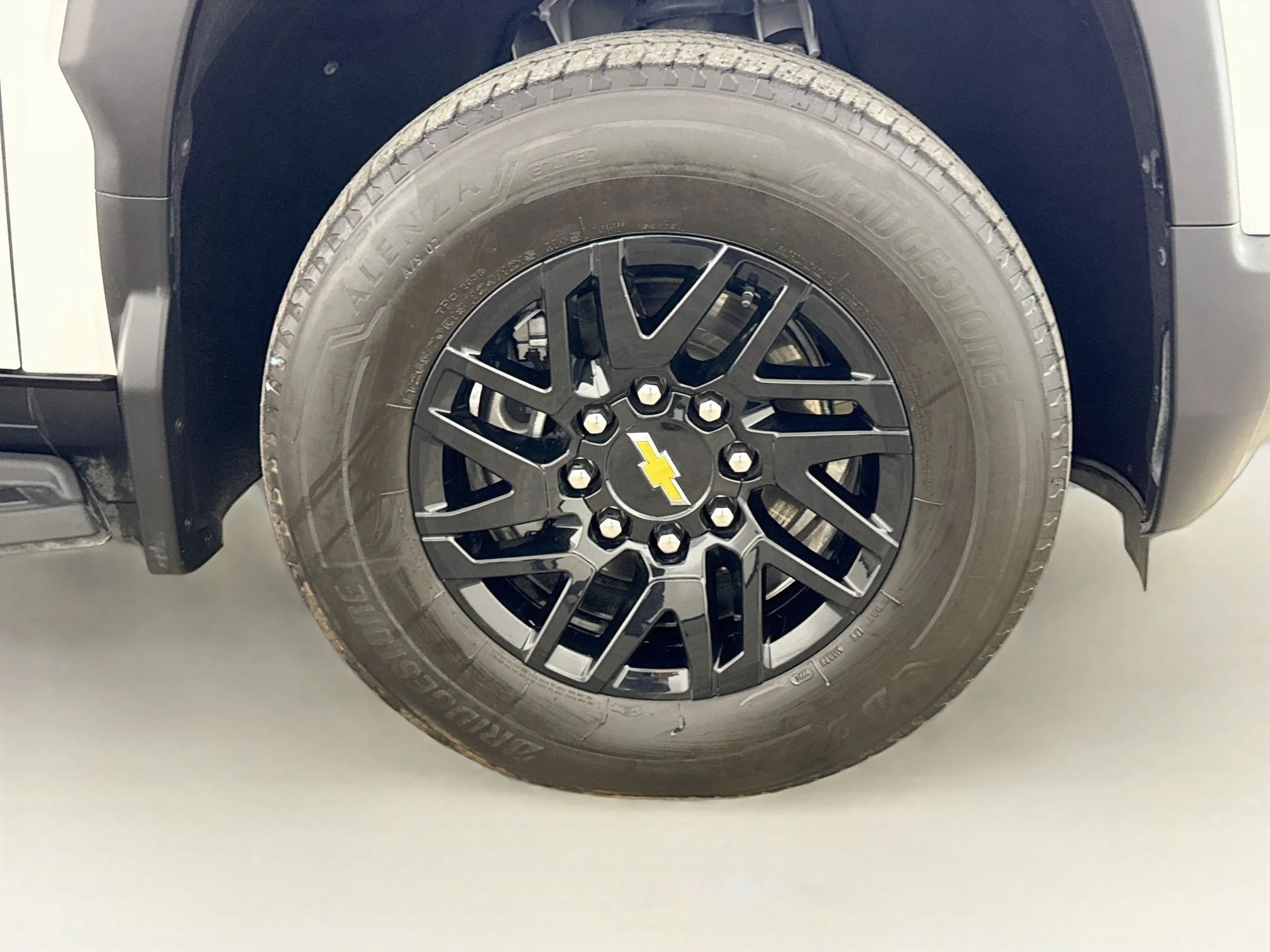 Used 2025 Summit White Chevrolet LT - Extended Range image 33