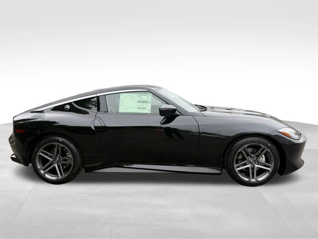 New 2027 Black Diamond Pearl Nissan Sport image 8