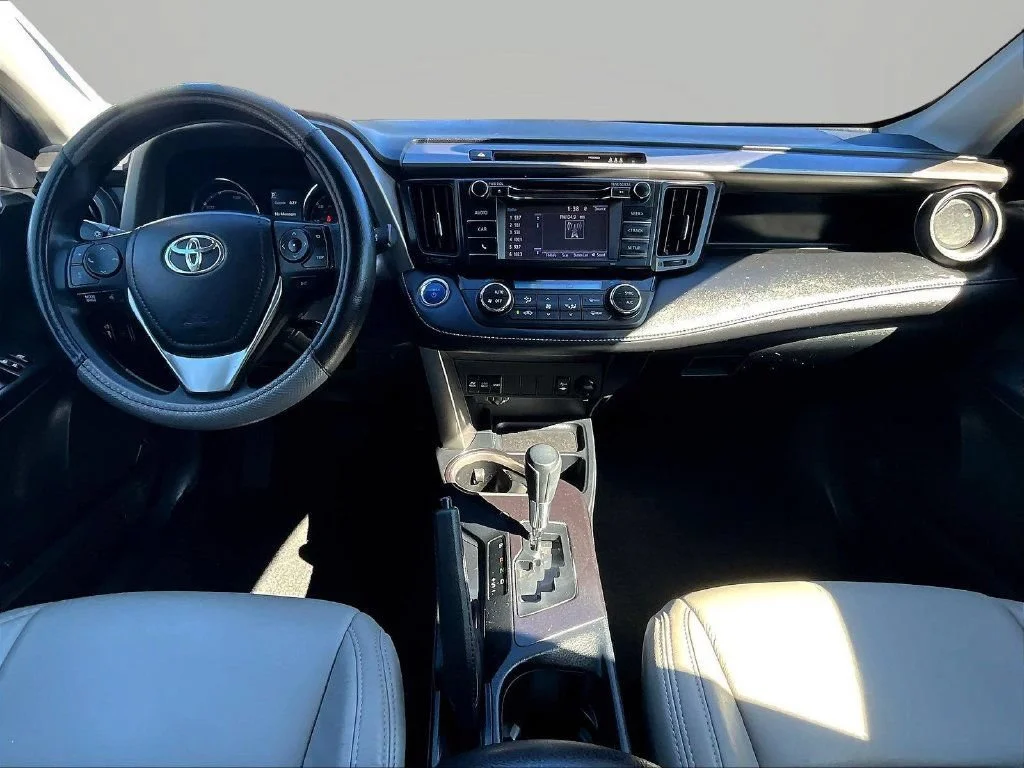 Used 2018 Silver Sky Metallic Toyota LE image 6
