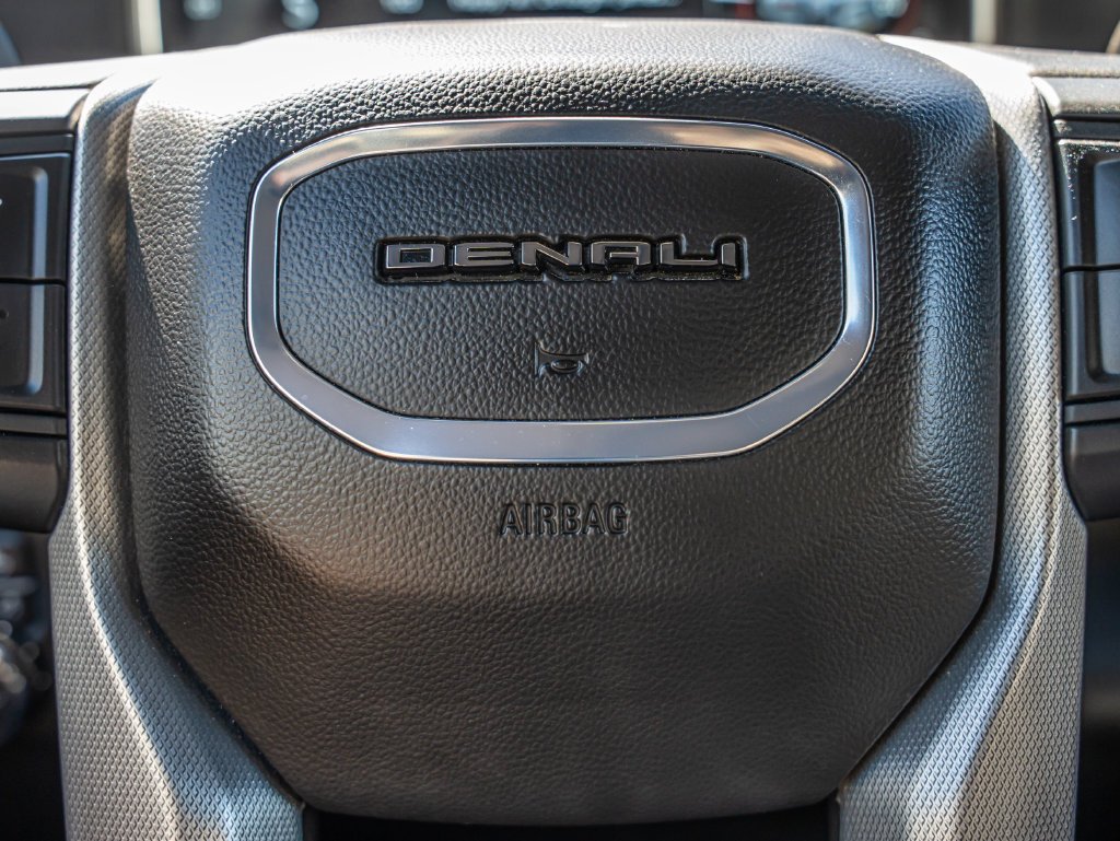 Used 2024 Onyx Black GMC Denali image 32