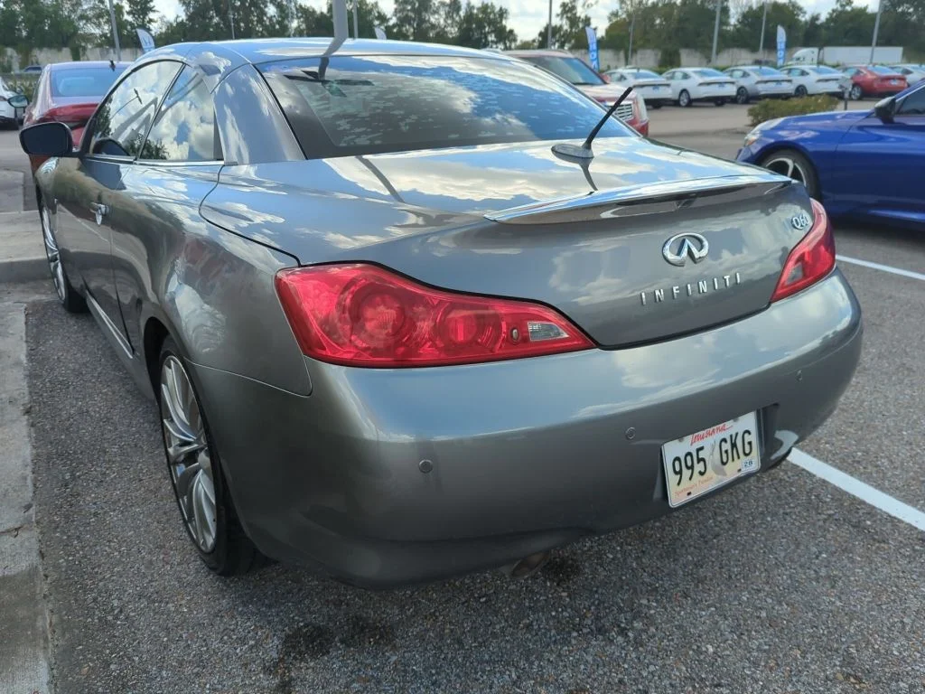 Used 2015 Graphite Shadow INFINITI Base image 4