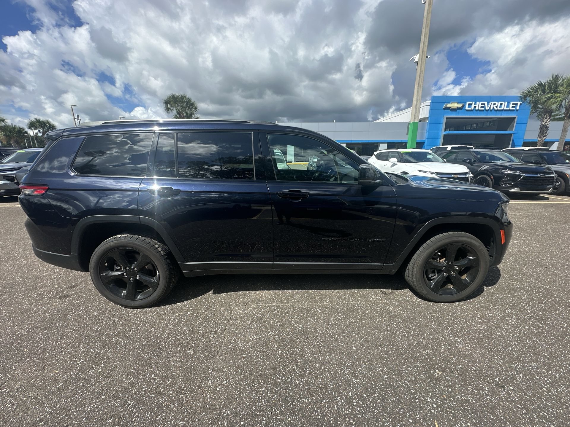 Used 2024 Black Jeep Limited image 17