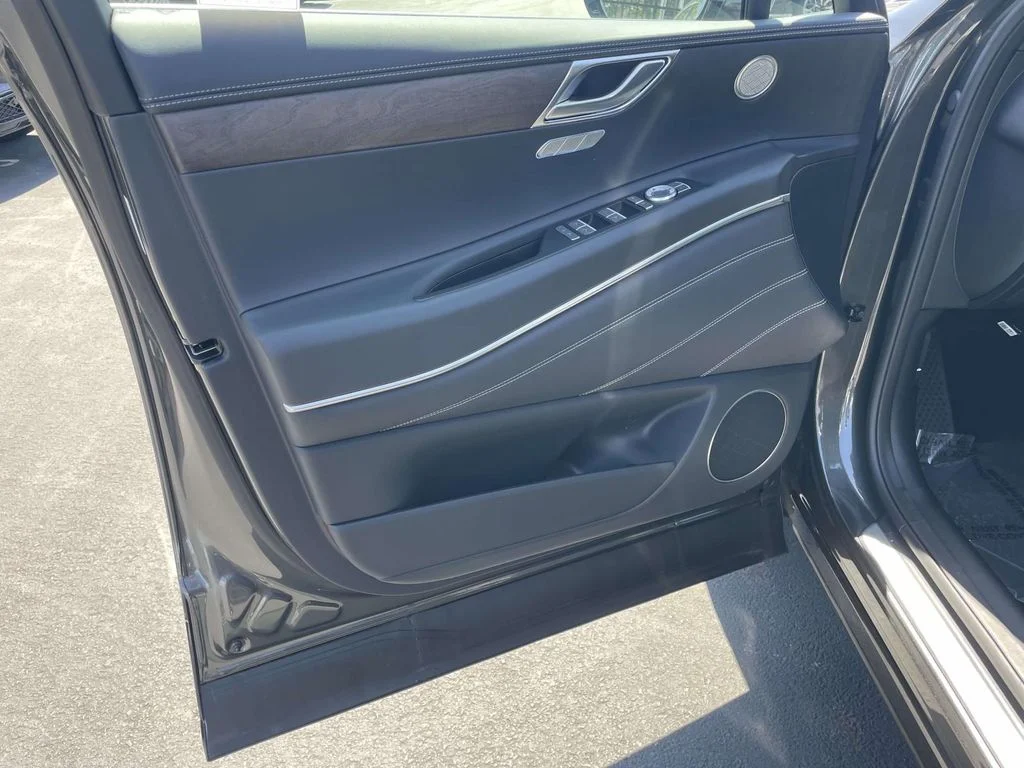 New 2026 Gray Genesis 2.5T Select image 19