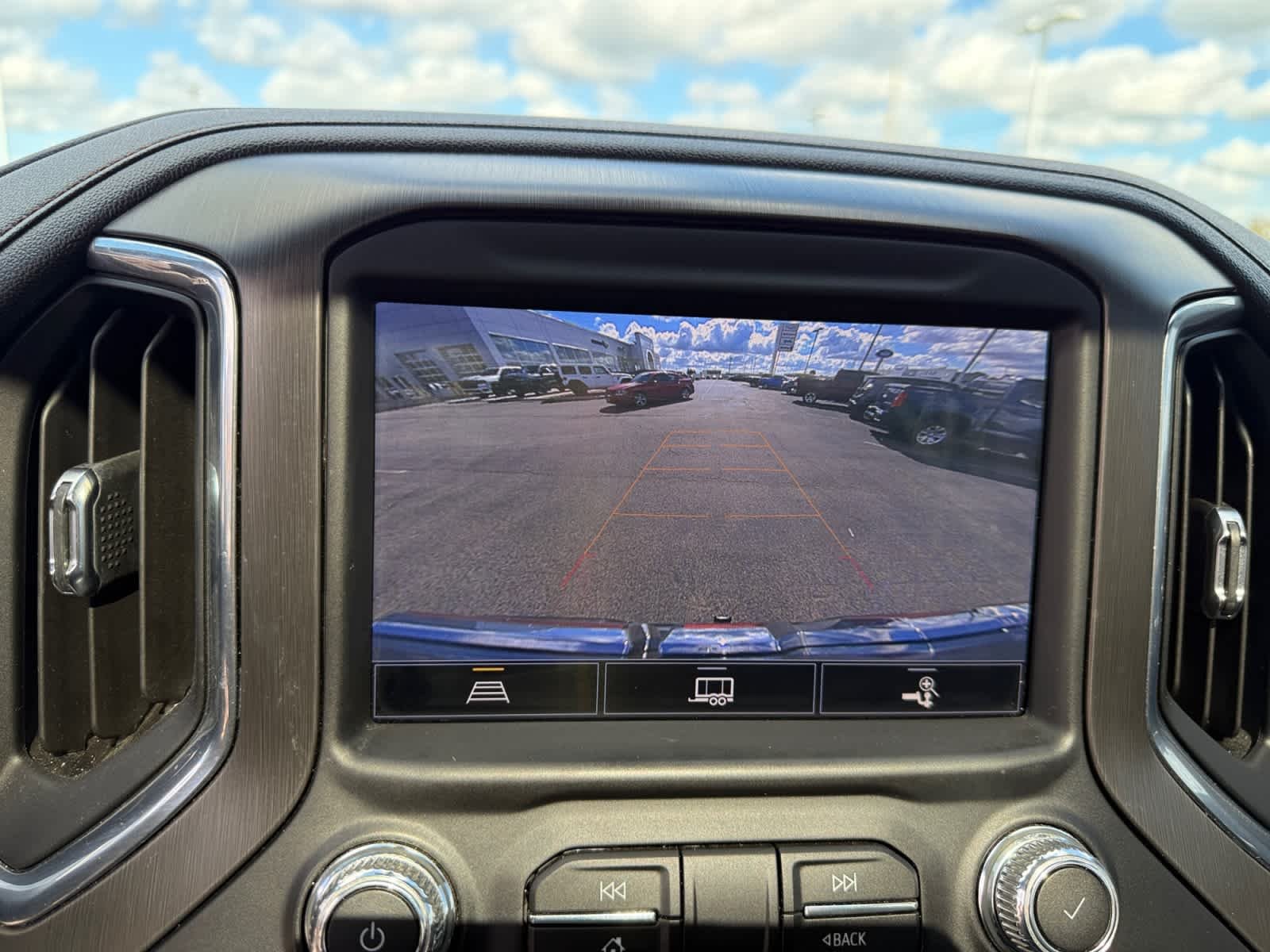 Used 2022 Onyx Black GMC AT4 image 16