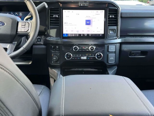 New 2027 Glacier Gray Metallic Tri-Coat Ford F-250® Lariat® image 14