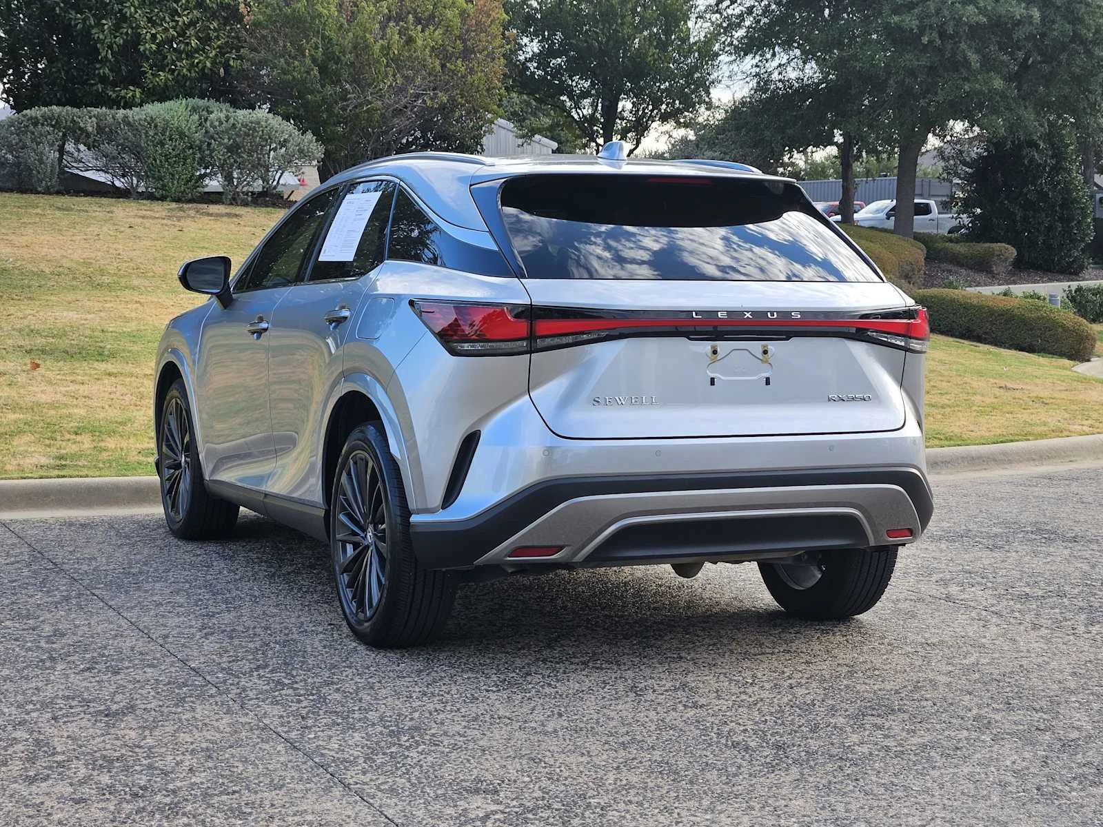 Certified Used 2025 IRIDIUM Lexus Premium image 3