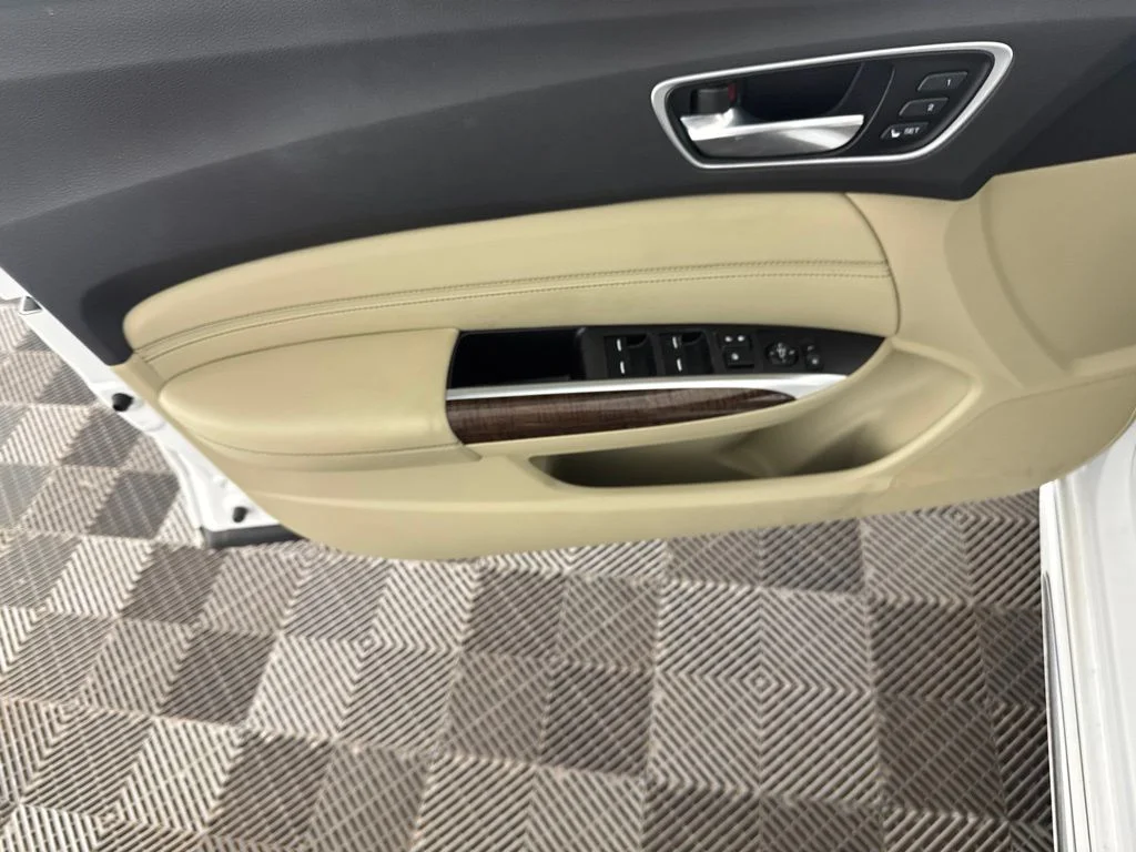 Used 2020  Acura 3.5L Technology Pkg image 20