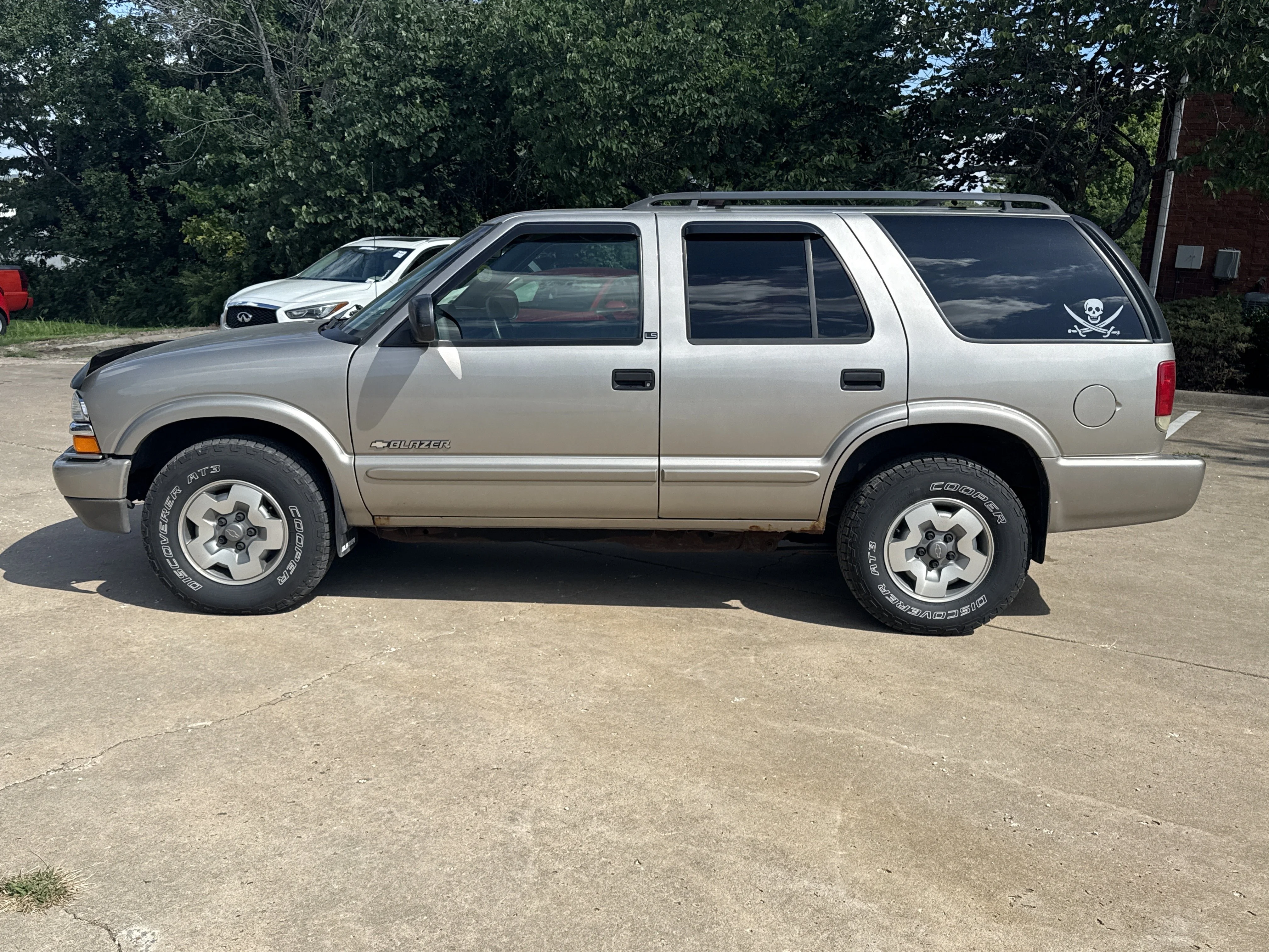 Used 2002 Light Pewter Metallic Chevrolet LS 4WD image 3