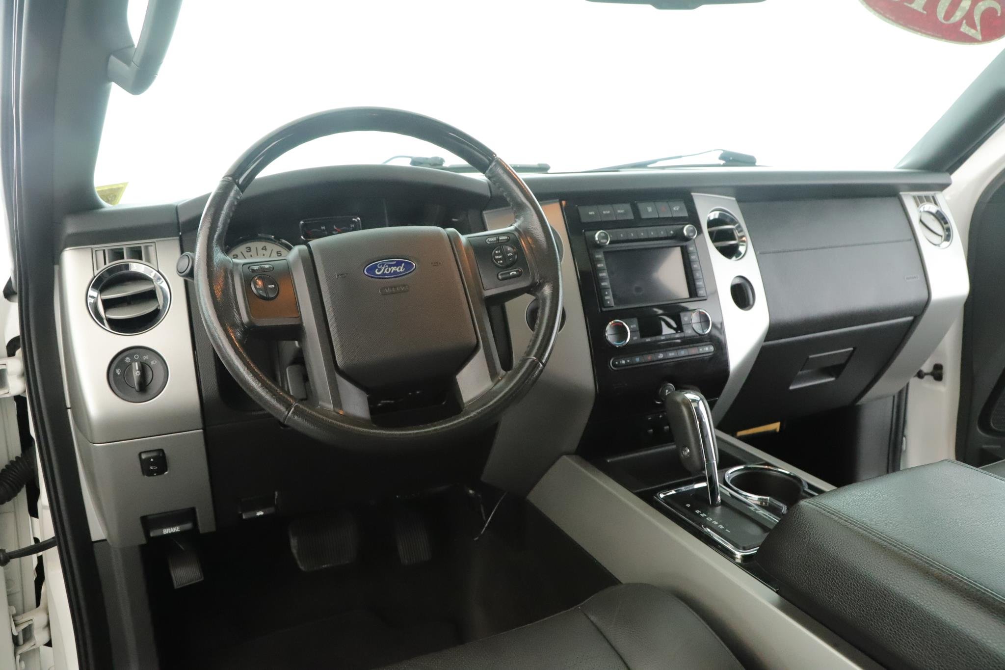Used 2013 Ford Expedition Limited with VIN 1FMJK2A55DEF68933 for sale in Amityville, NY