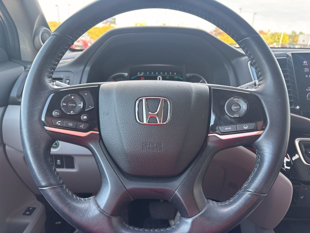 Used 2022 Silver Honda Touring 7 Passenger image 16