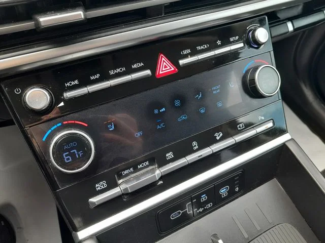 Used 2024 Green Hyundai SEL image 23