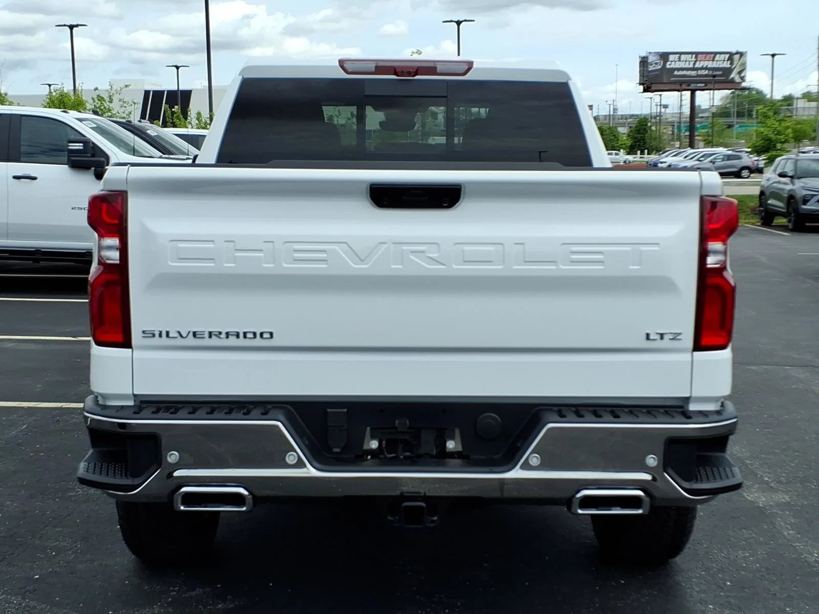 New 2026 Summit White Chevrolet LTZ image 17