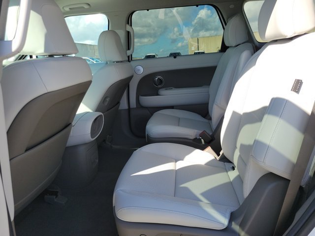 New 2027 White Hyundai Limited image 6