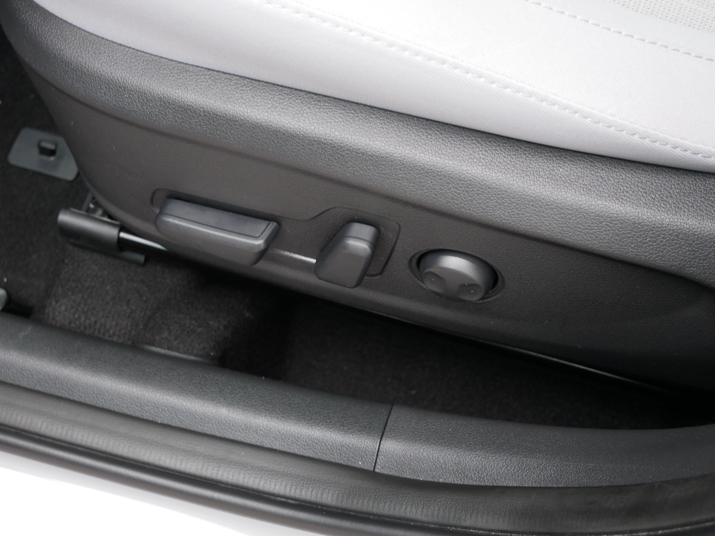 Certified Used 2023 Cyber Silver Hyundai SEL image 20
