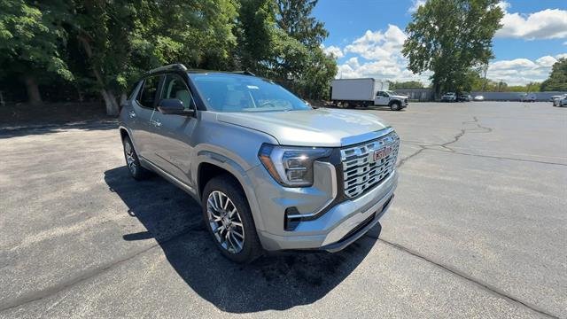 2026 GMC Terrain Denali - Photo 2
