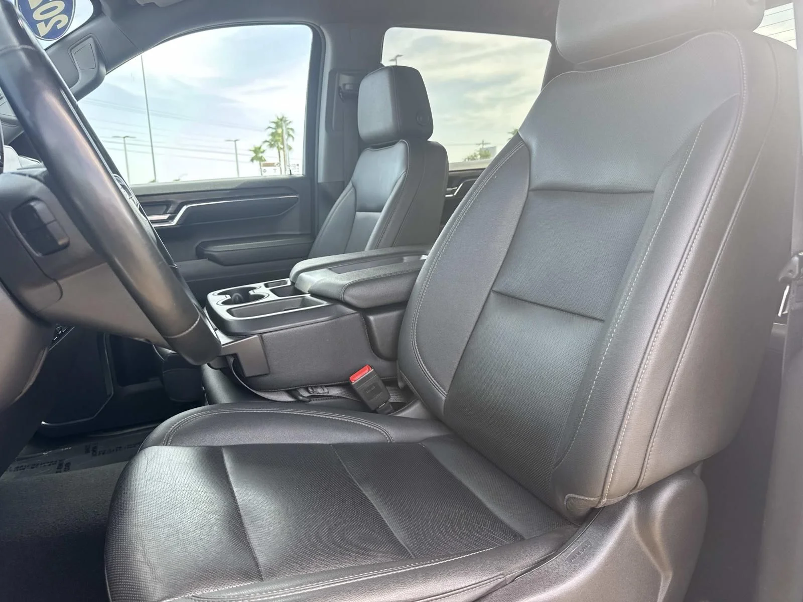 Used 2024 White GMC SLT image 16