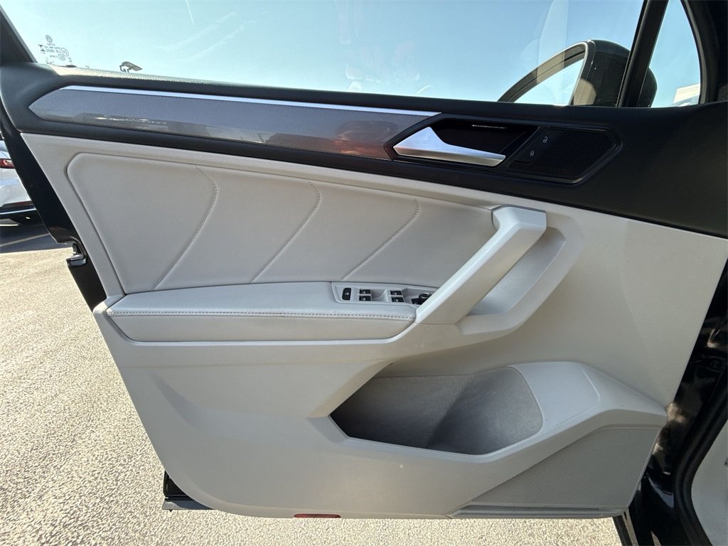 2023 VOLKSWAGEN TIGUAN - Image 12