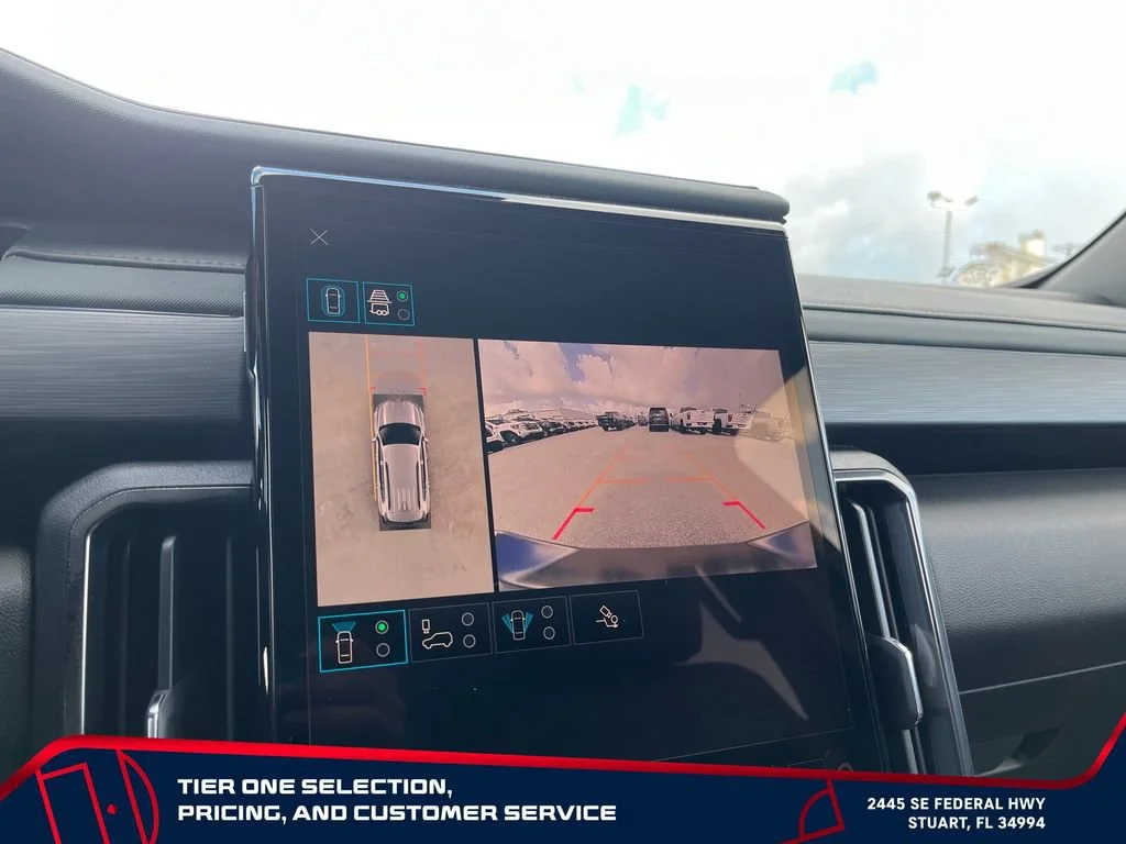 New 2026 Summit White GMC AT4 image 33