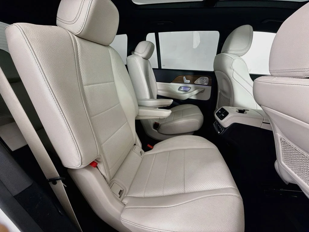 Used 2025 White Mercedes-Benz GLS 450 image 29